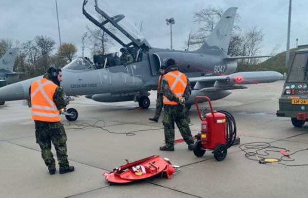 Mladí piloti z  21. základny taktického letectva v Čáslavi cvičili v Nizozemí