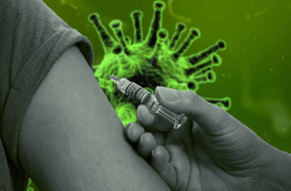 Středočeský kraj nabízí firmám očkovací týmy. Lidé by se mohli nechat naočkovat v práci