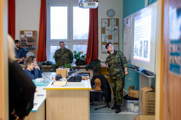 Vojáci ve Středočeském kraji představili projekt Naše stopy v NATO